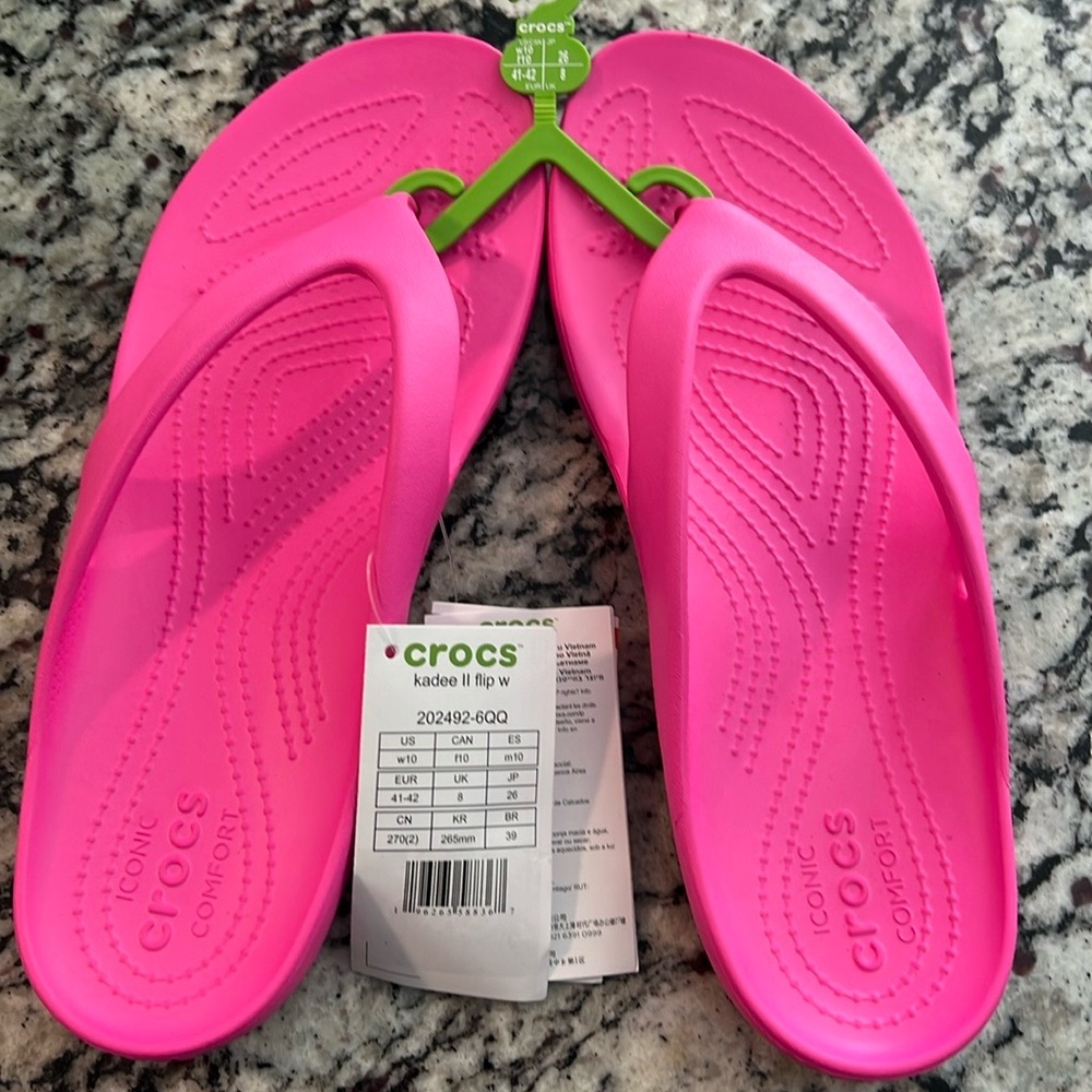 CROCS New with tags Kadee flip flops!